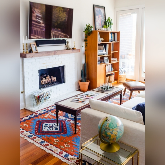 Persian Kilim Carpet - Picture 2 of 5